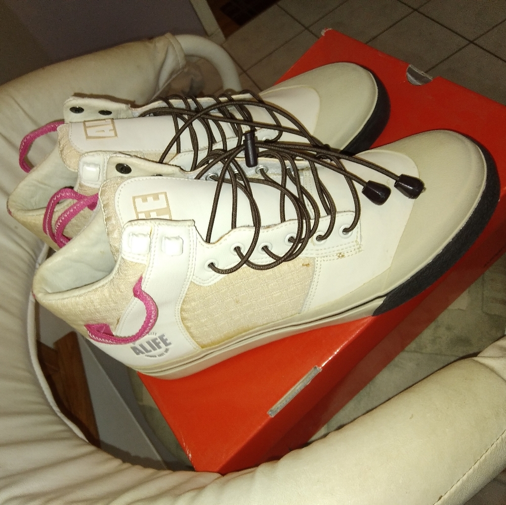 Alife - Picture 3 of 13